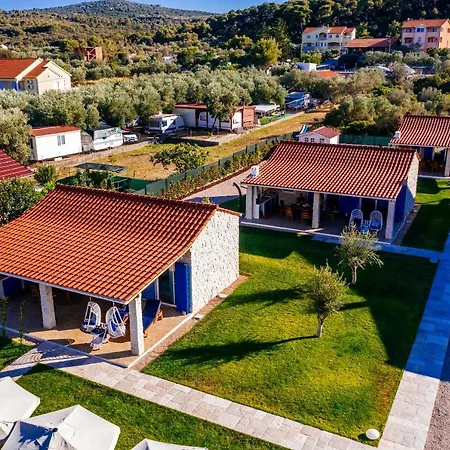 Villa Cavatul Kraj (Zadar)